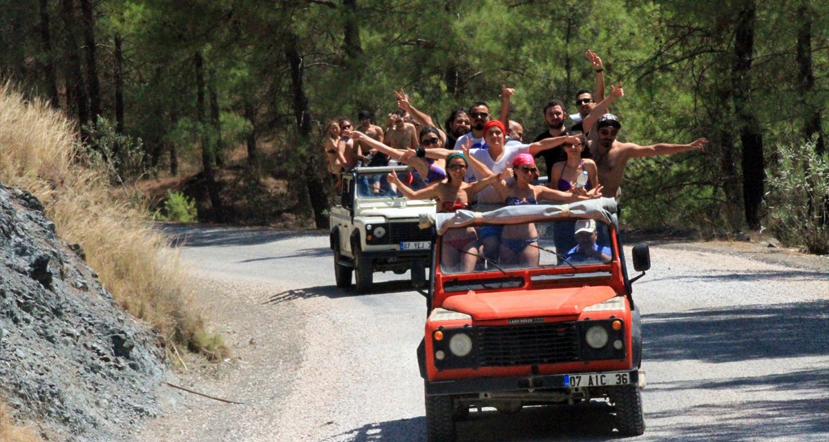 JEEP SAFARİ